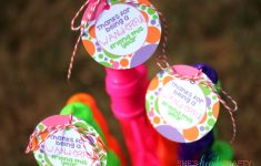 End Of Year Gifts With Free Printable Tag - Shes {Kinda} Crafty - Free Printable Gift Tags For Bubbles