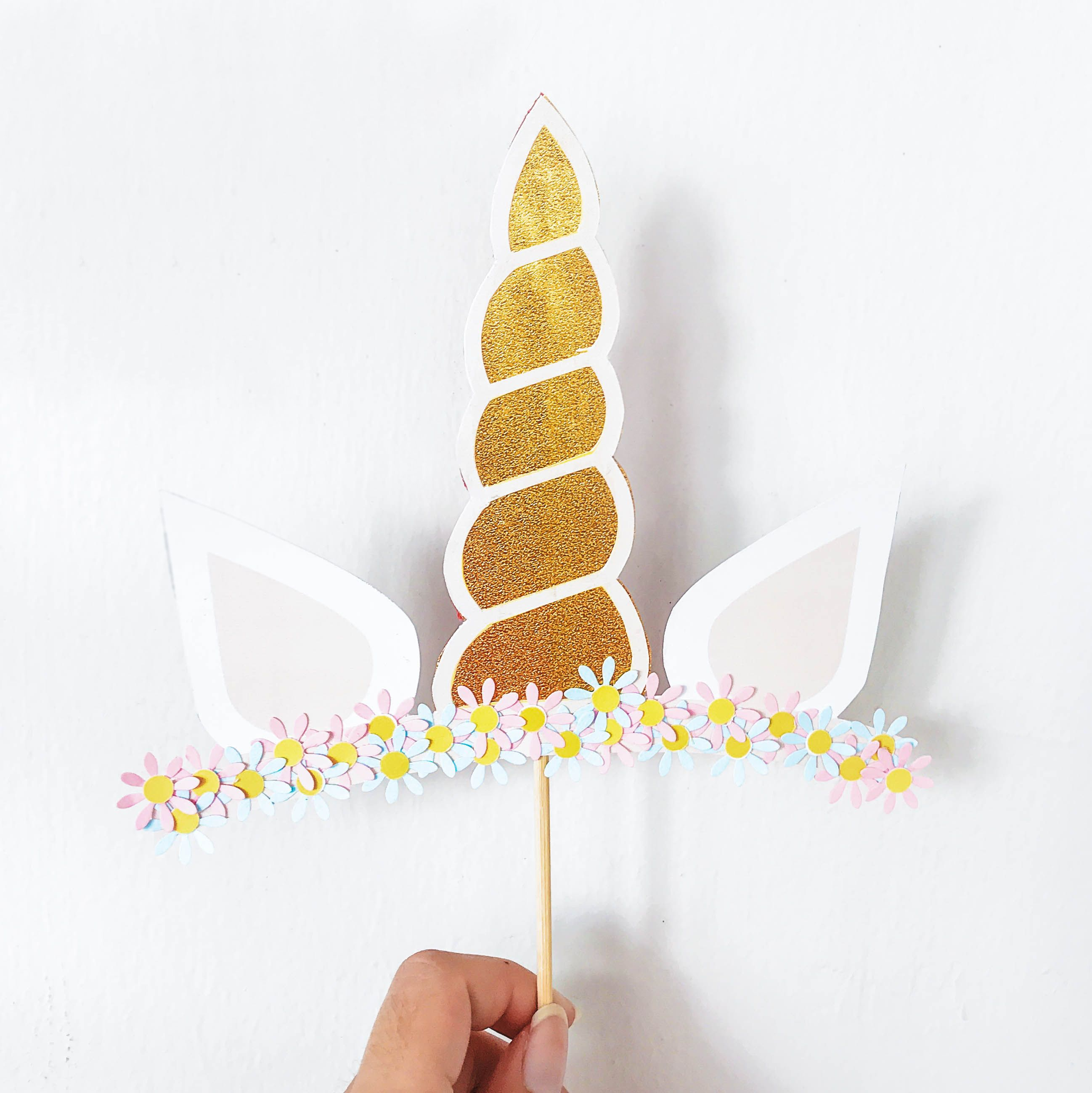 Unicorn Cake Topper [Free Printable] Created This Unicorn Cake - Free Printable Unicorn Cupcake Toppers